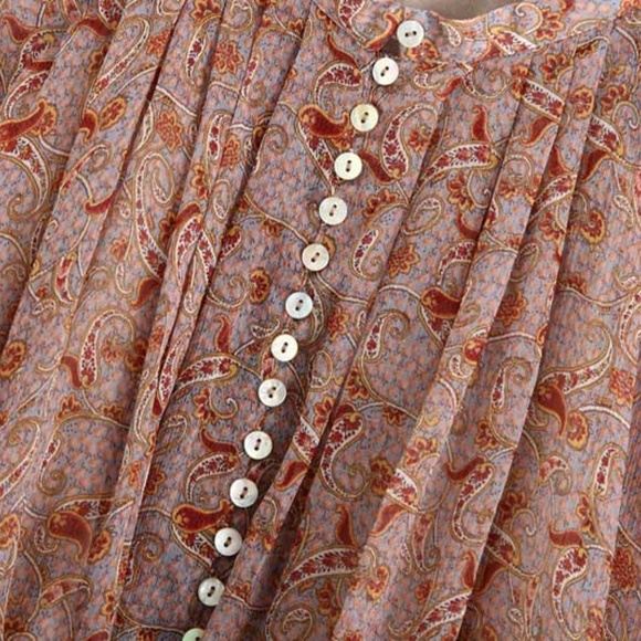 boho paisley print button up puff sleeve crop top - Picture 4 of 4